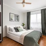 Daire Ts New Town Comfy & Roomy *