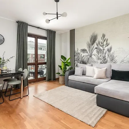 Ts New Town Comfy & Roomy Apartment