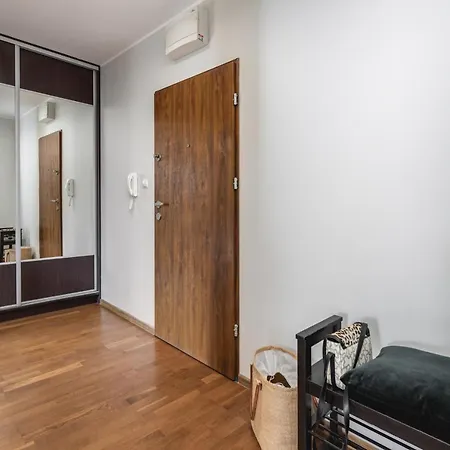 Ts New Town Comfy & Roomy דירה