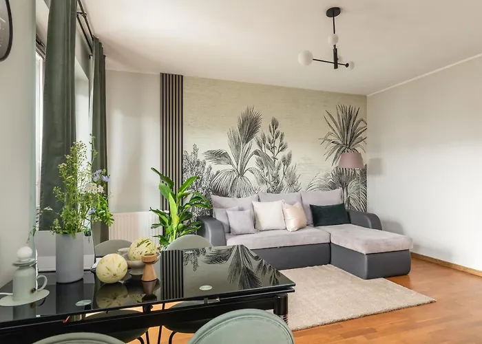 Ts New Town Comfy & Roomy Apartment *